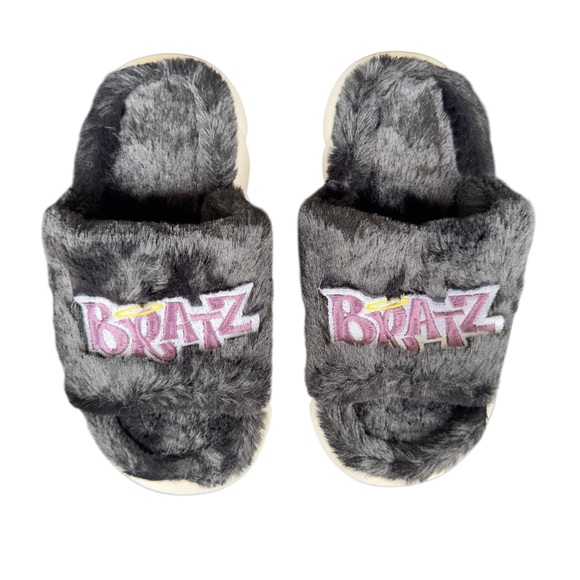 Bratz Black Faux Fur Slippers Dearfoams Cozy Fall Winter House Slippers 38 39 - Picture 1 of 3